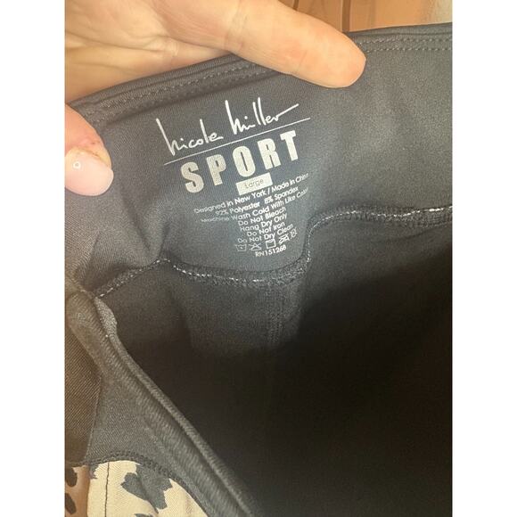 Nicole Miller Women's Animal Print Tennis / Athletic Skort Size Large 8-12 - Picture 3 of 5